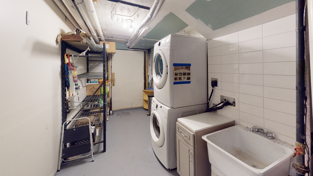 278 Burns Street - Photo 17