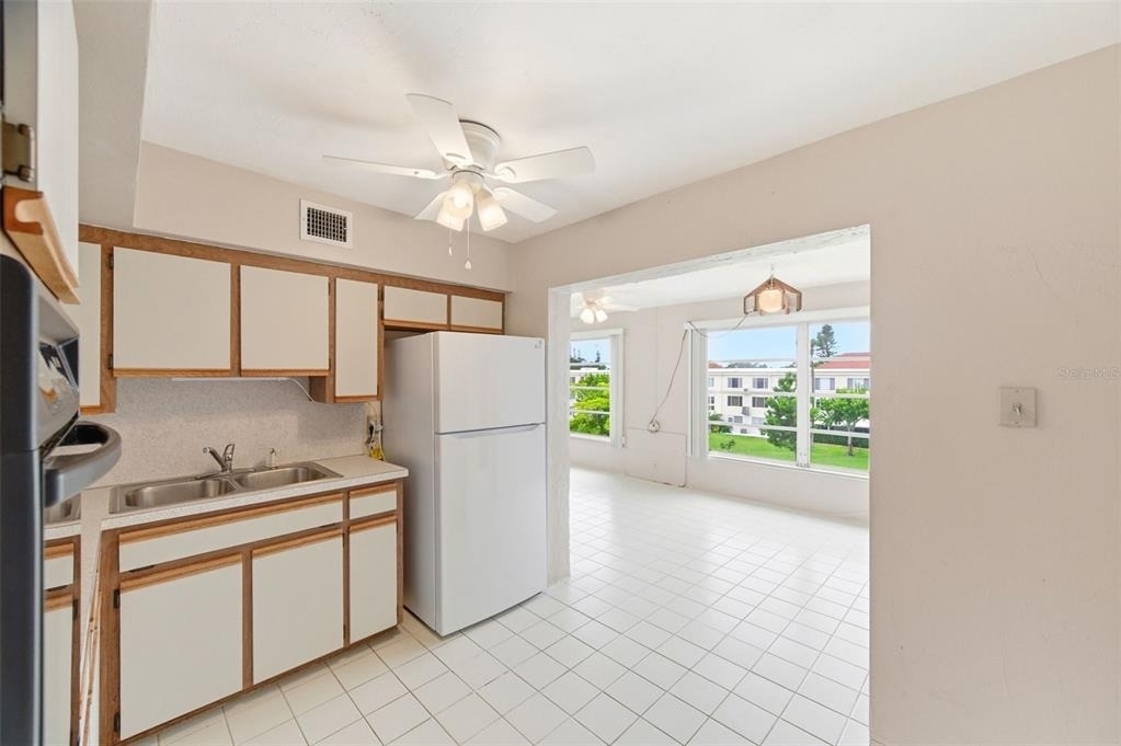 2462 Brazilia Drive - Photo 9