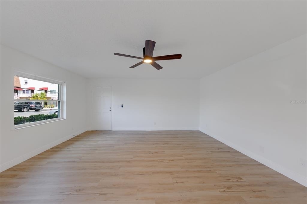 9218 Tudor Drive - Photo 4