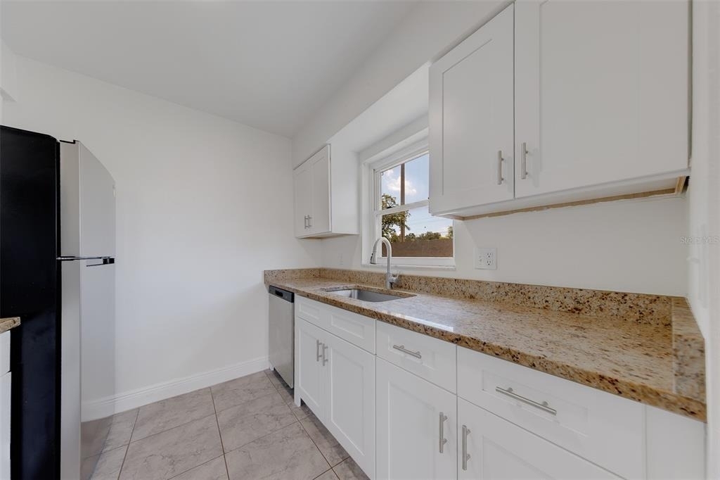 9218 Tudor Drive - Photo 10