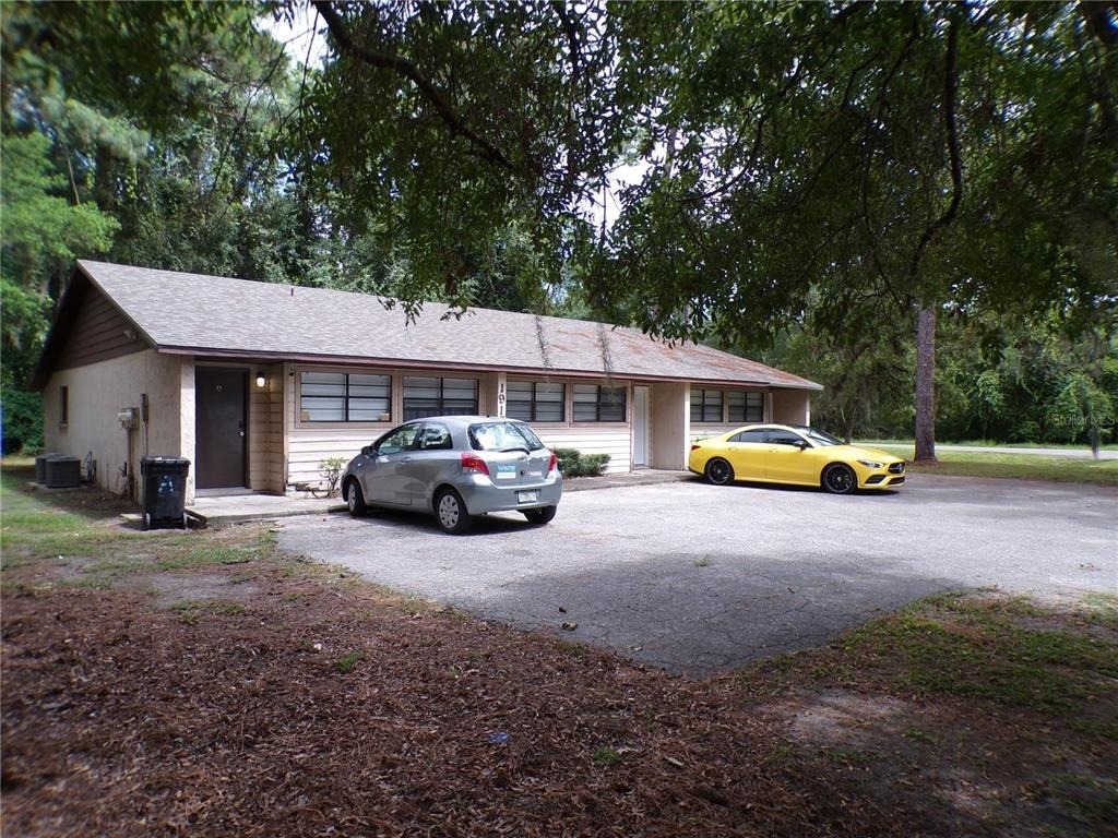 1915 Sw 70th Terrace - Photo 1