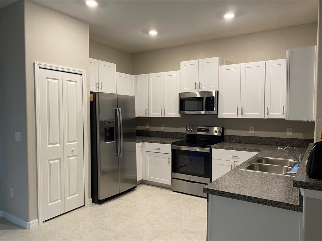 3590 Bellmeade Court - Photo 3