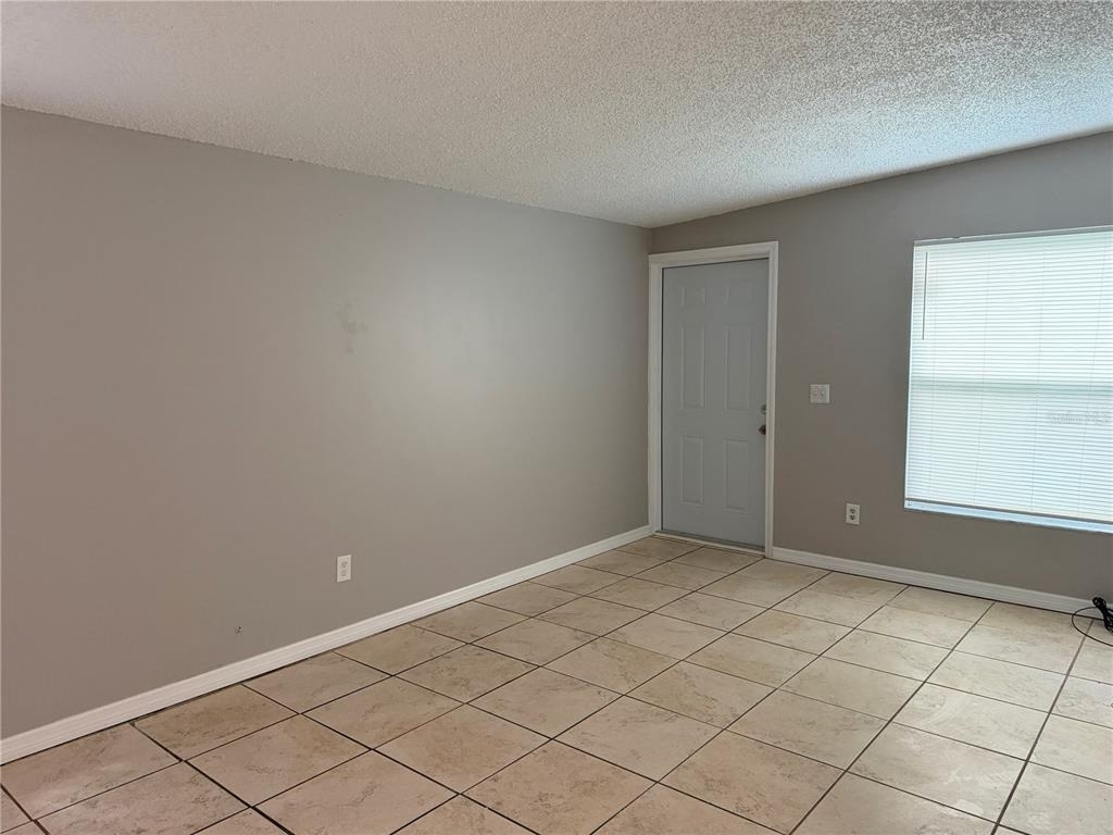 8707 N Mandarine Place - Photo 4