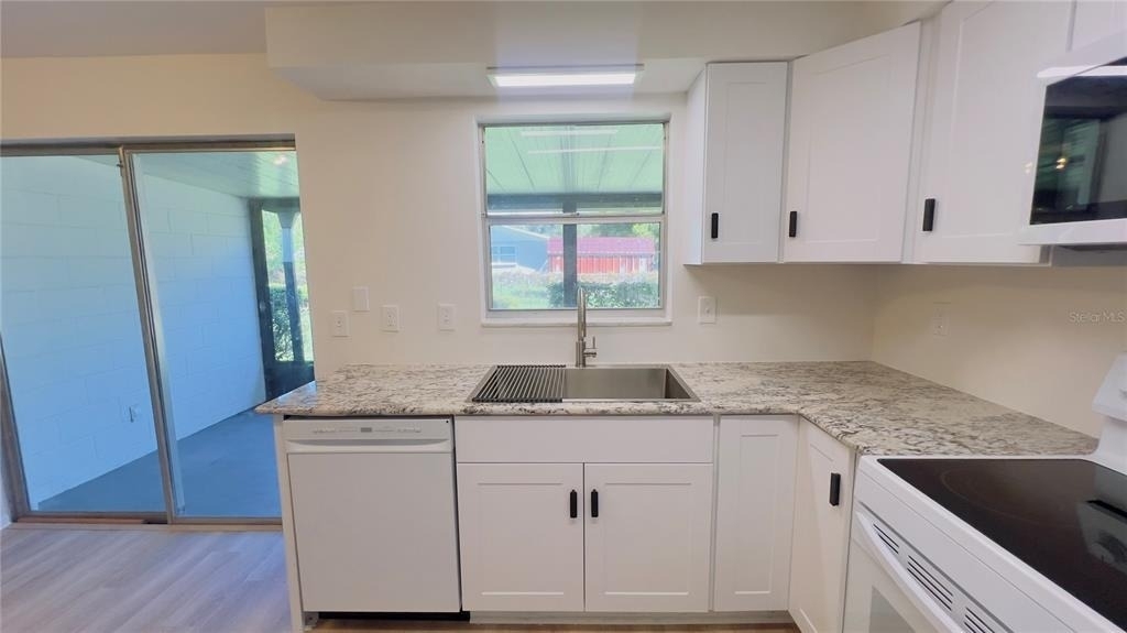 8675 Lantana Drive - Photo 8
