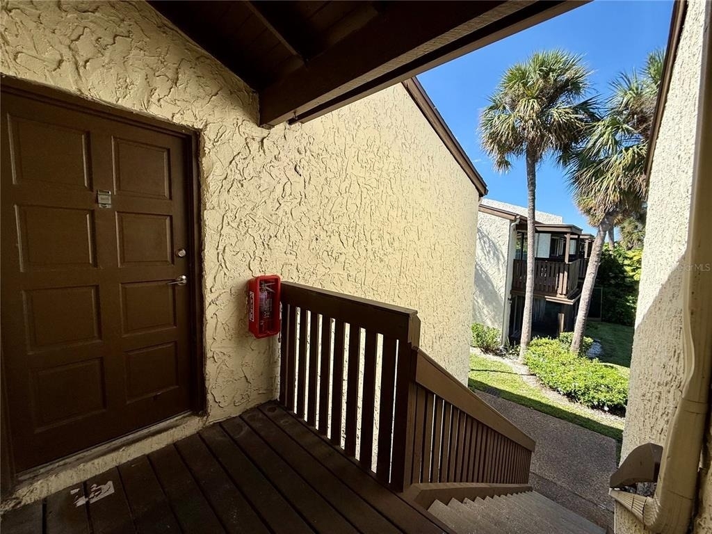 706 115th Avenue N - Photo 2