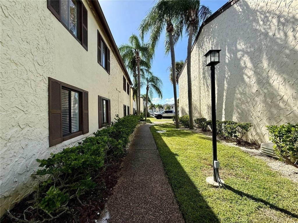 706 115th Avenue N - Photo 28