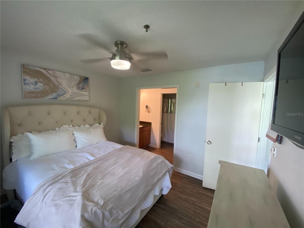 11901 4th Street N - Photo 9