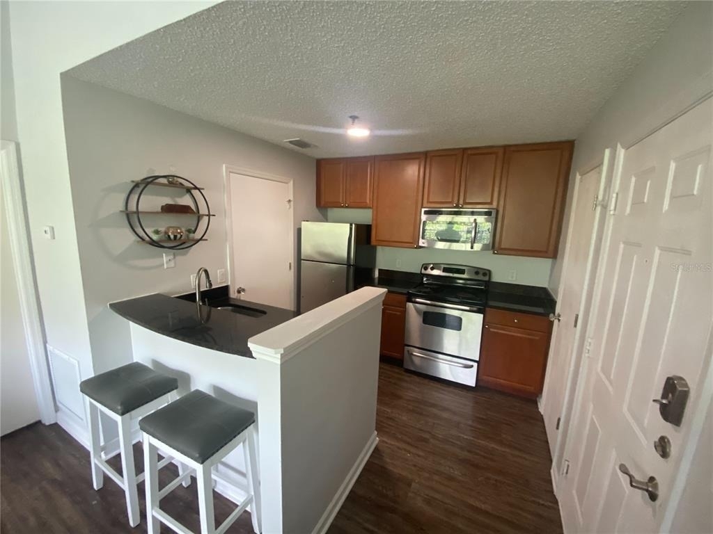 11901 4th Street N - Photo 4