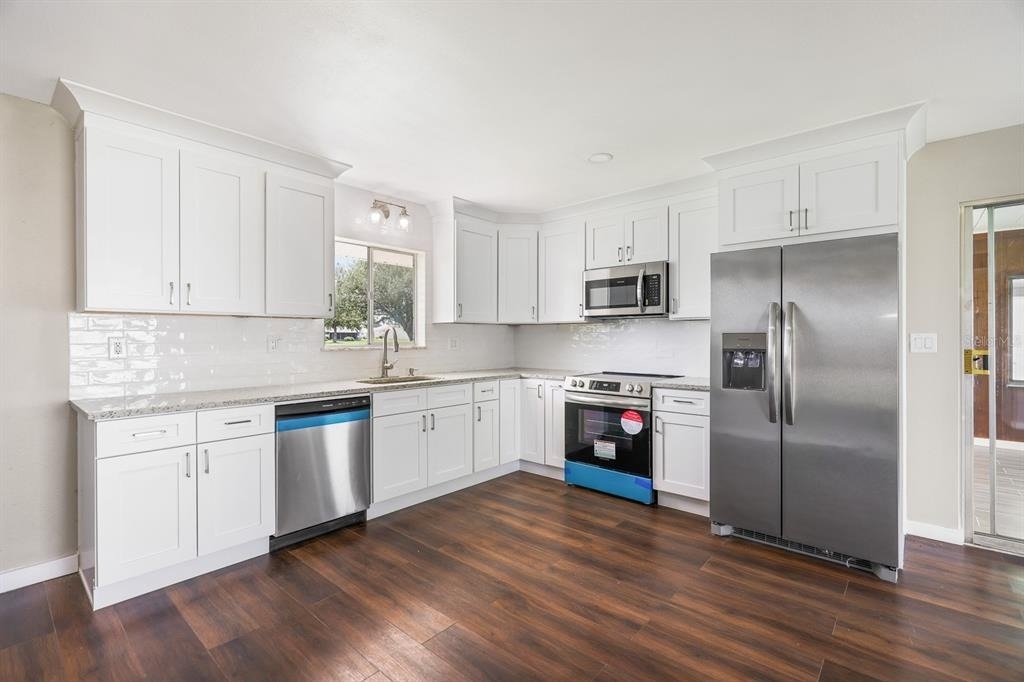 702 Desert Hills Way - Photo 7