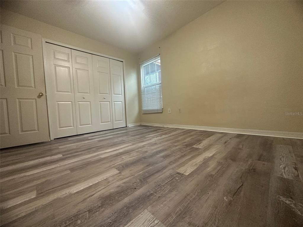 5451 Vineland Road - Photo 4