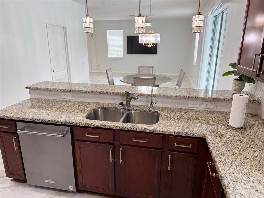 12236 Fairlawn Drive - Photo 32