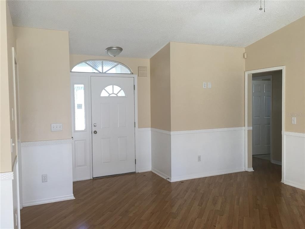 119 Grant Circle - Photo 2