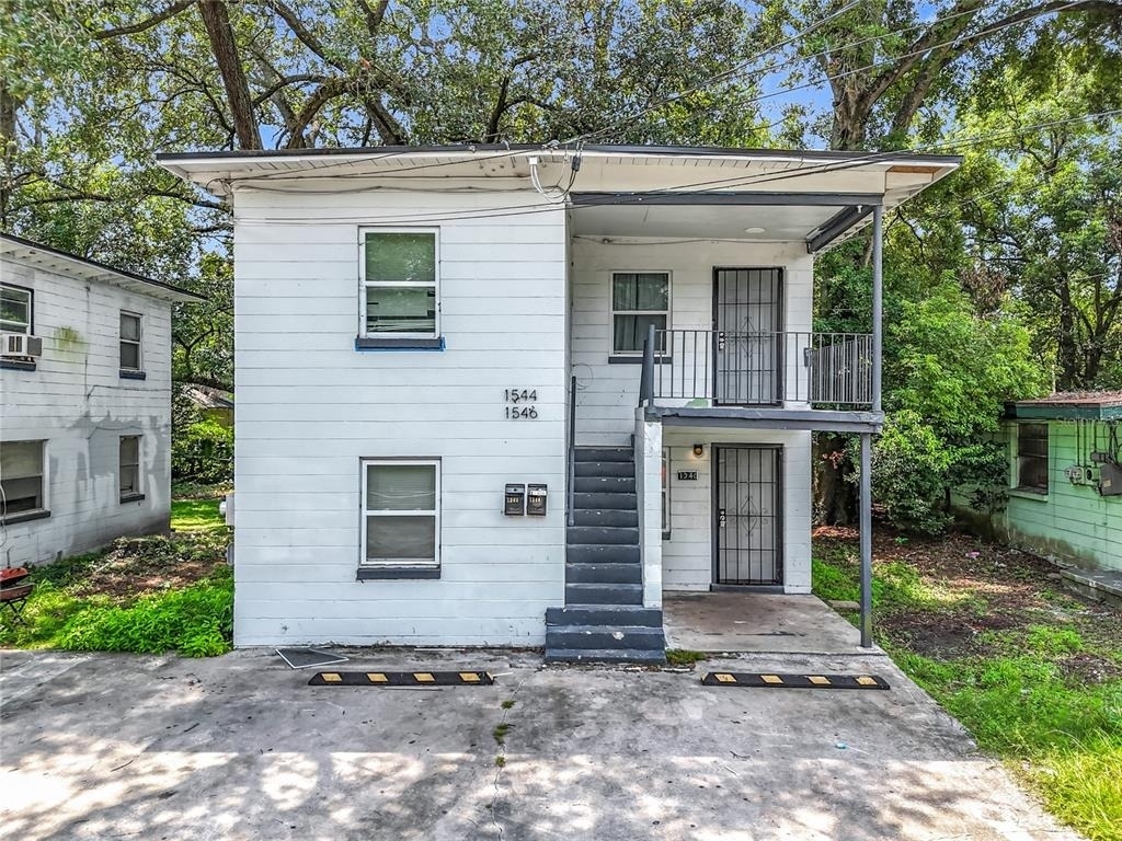 1546 Ella Street - Photo 0