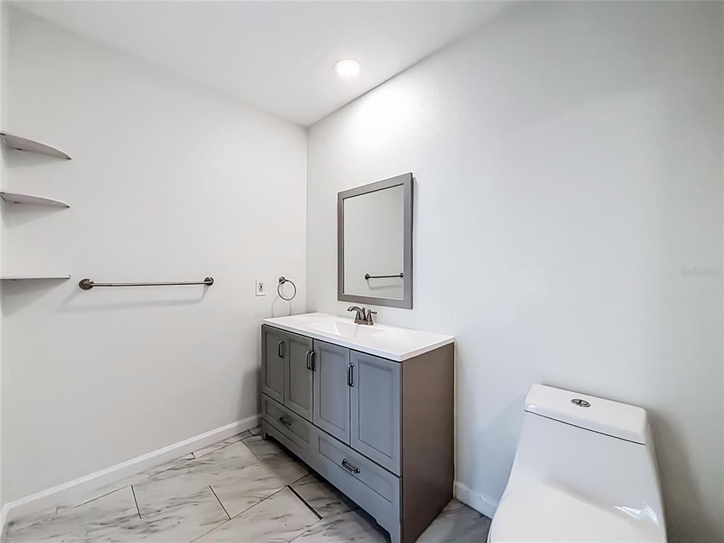 322 E Central Boulevard - Photo 34