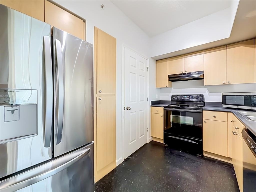 322 E Central Boulevard - Photo 8