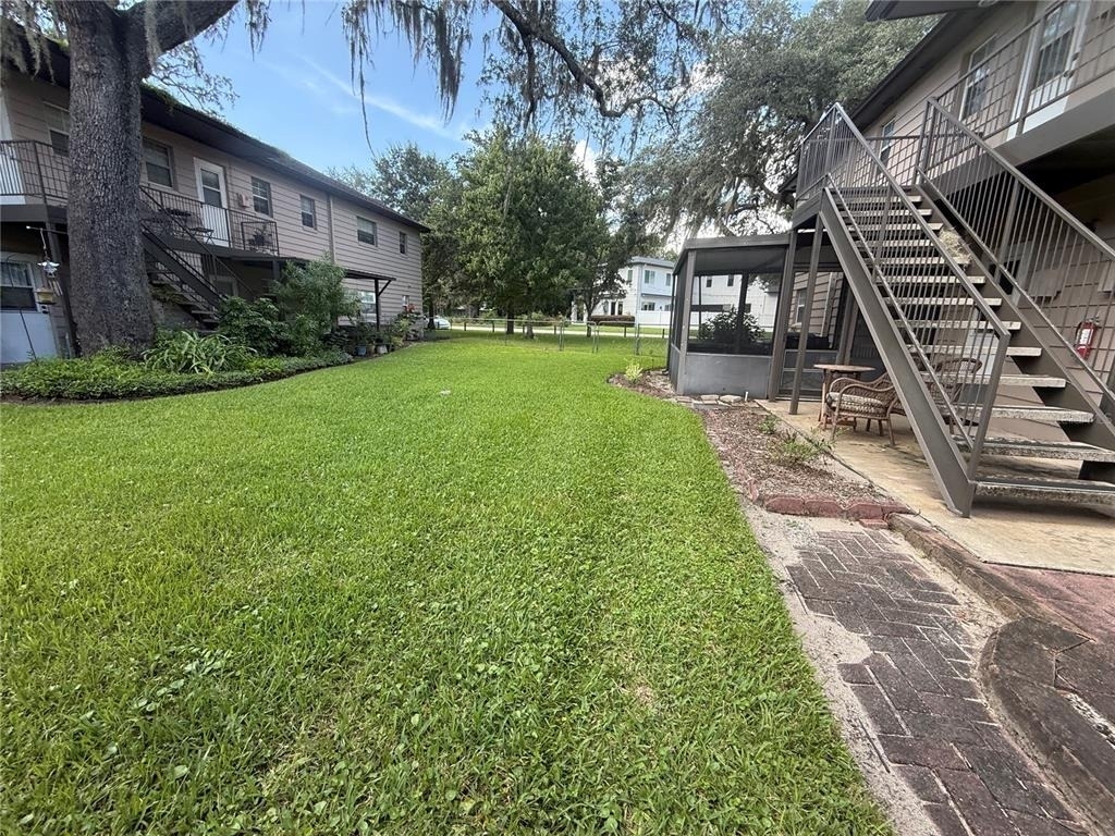 640 Robinhood Drive - Photo 11