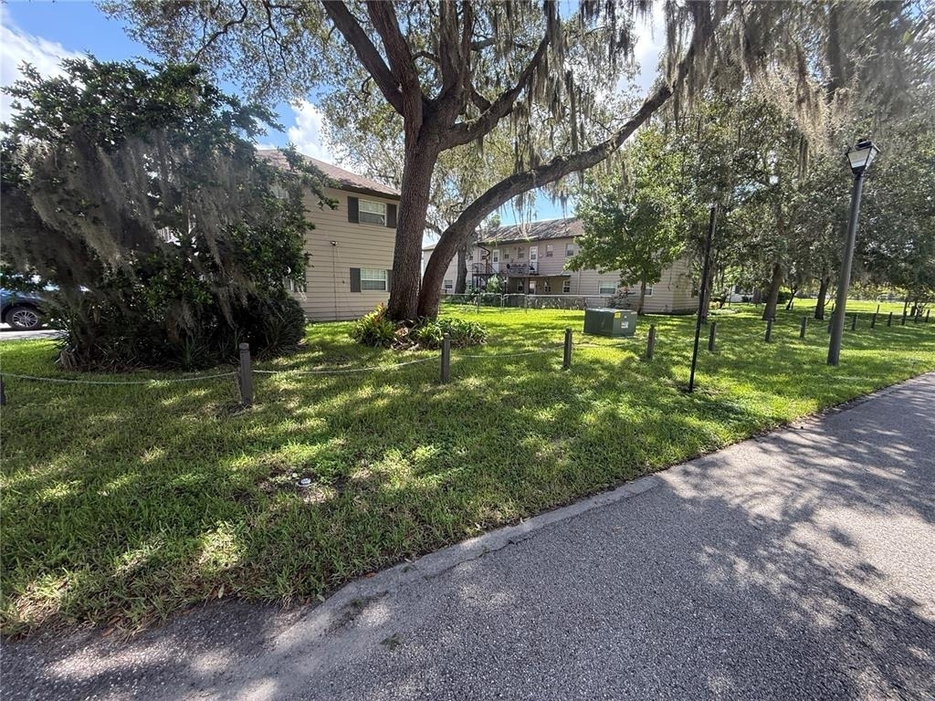 640 Robinhood Drive - Photo 12