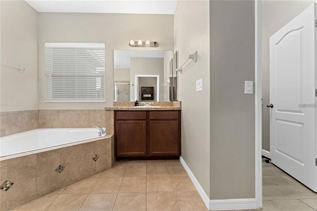 14537 San Lorenzo Drive N - Photo 16