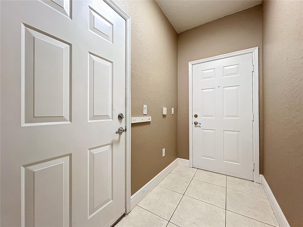 2586 Grand Central Parkway - Photo 3