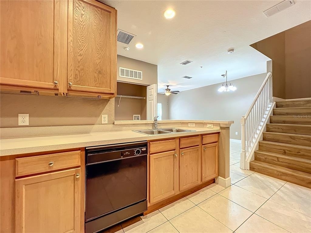 2586 Grand Central Parkway - Photo 16