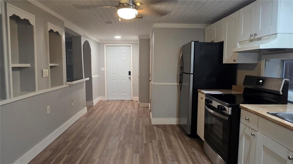 8003 Hillman Avenue - Photo 2
