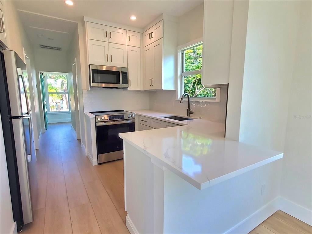 760 W Marion Avenue - Photo 9