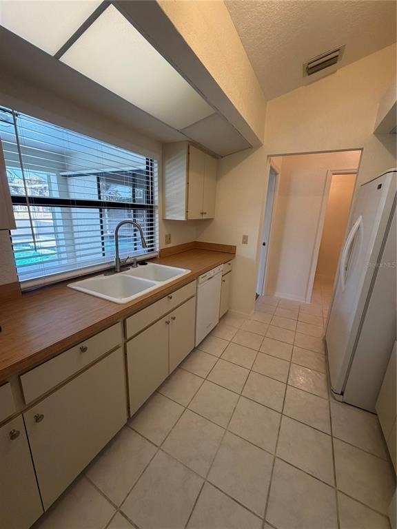 1612 Blue Lake Circle - Photo 3