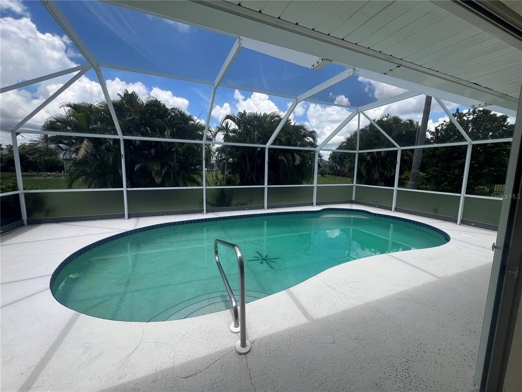 1612 Blue Lake Circle - Photo 1