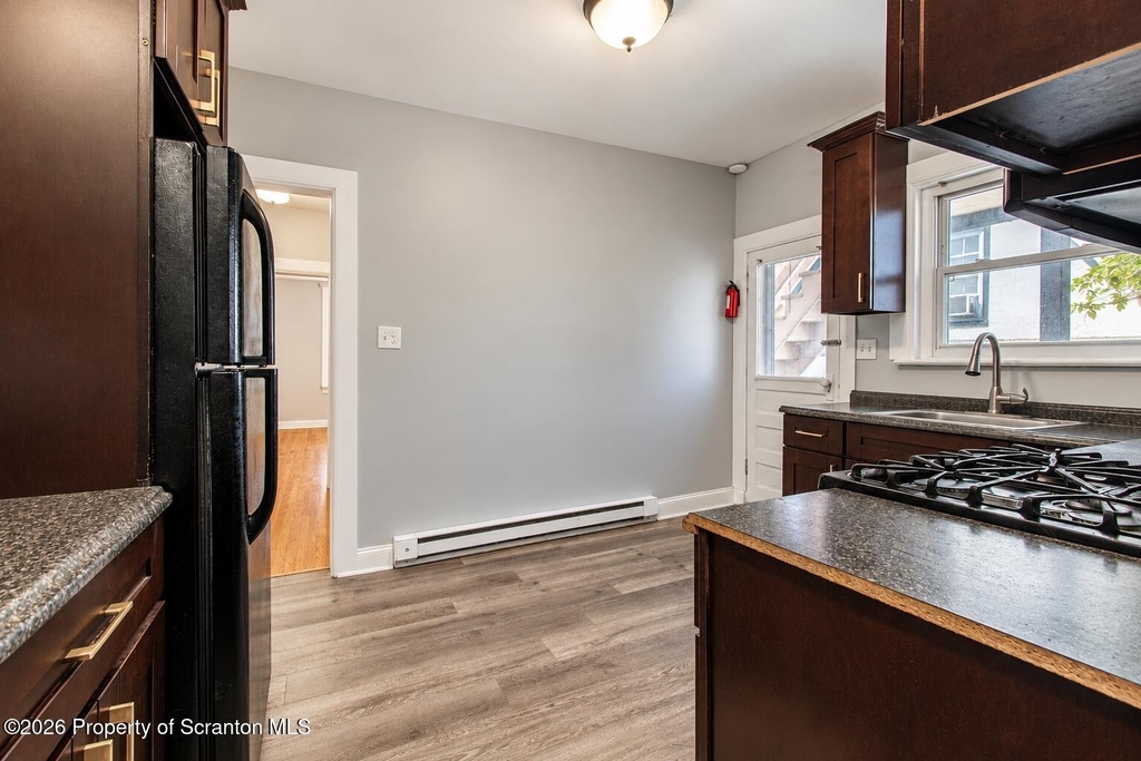601 Clay Avenue - Photo 10