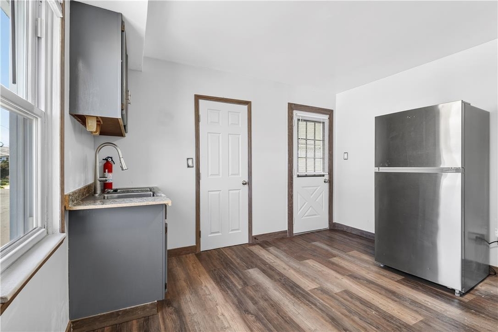 1203 Hanover S - Photo 8