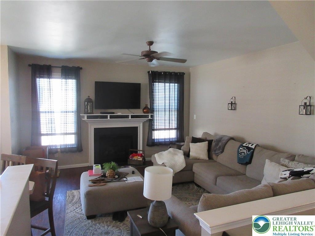 3555 Penfield Way - Photo 5