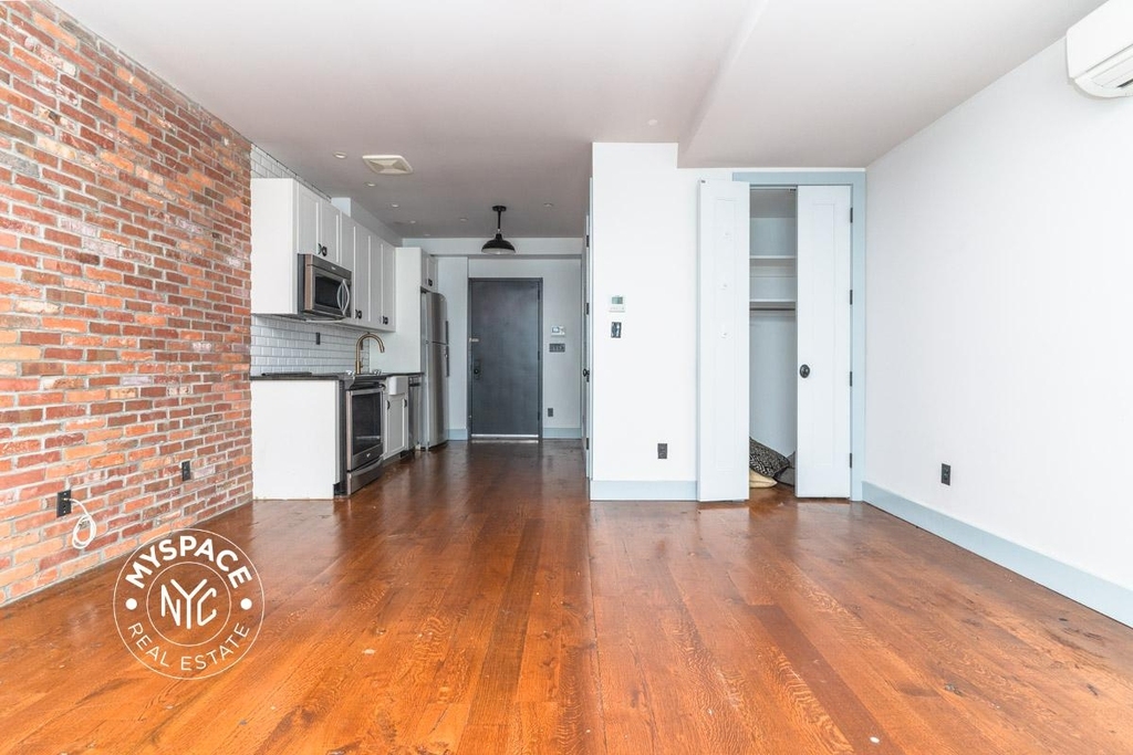 31 Brooklyn Avenue - Photo 2