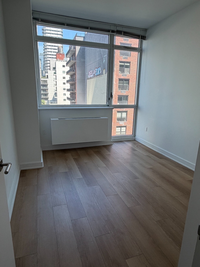 43-10 Crescent Street - Photo 3