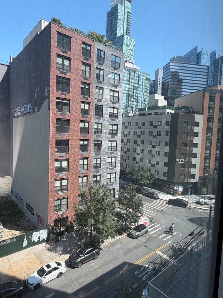 43-10 Crescent Street - Photo 4