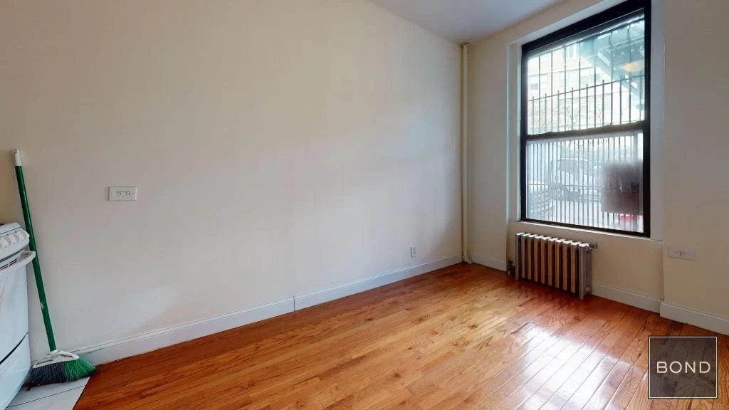 228 East 36th Street - Photo 4