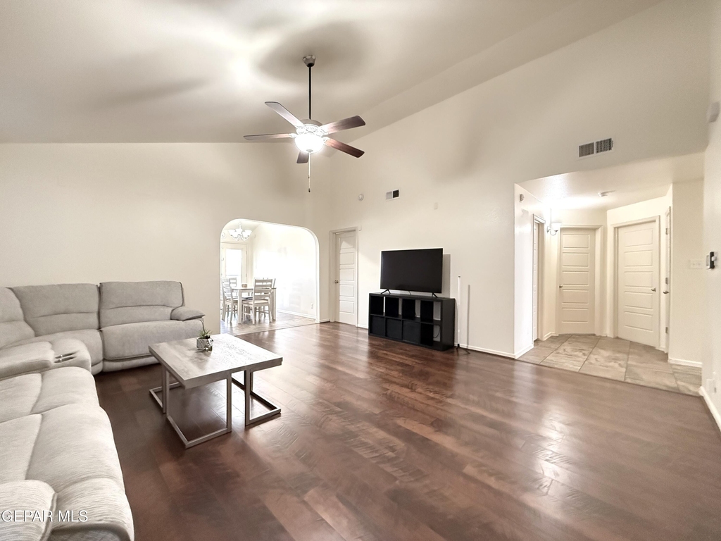 4933 Copper Ranch Avenue - Photo 5