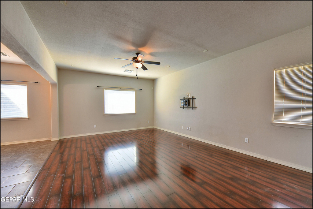 7528 Wolf Creek Drive - Photo 6