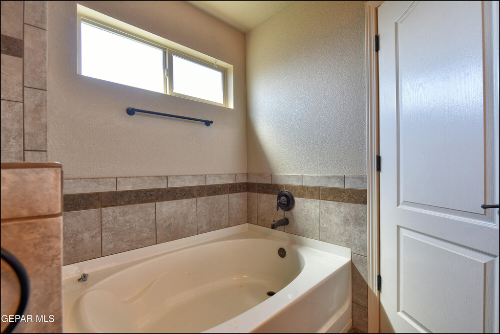 7528 Wolf Creek Drive - Photo 28