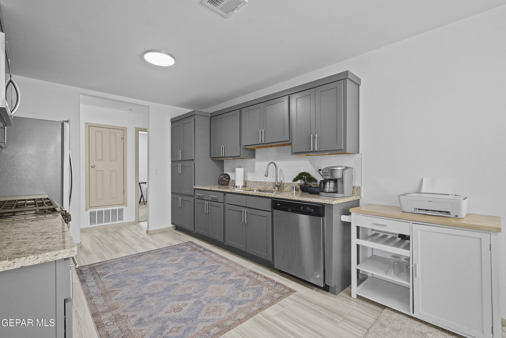 13154 Emerald Isle Street - Photo 21