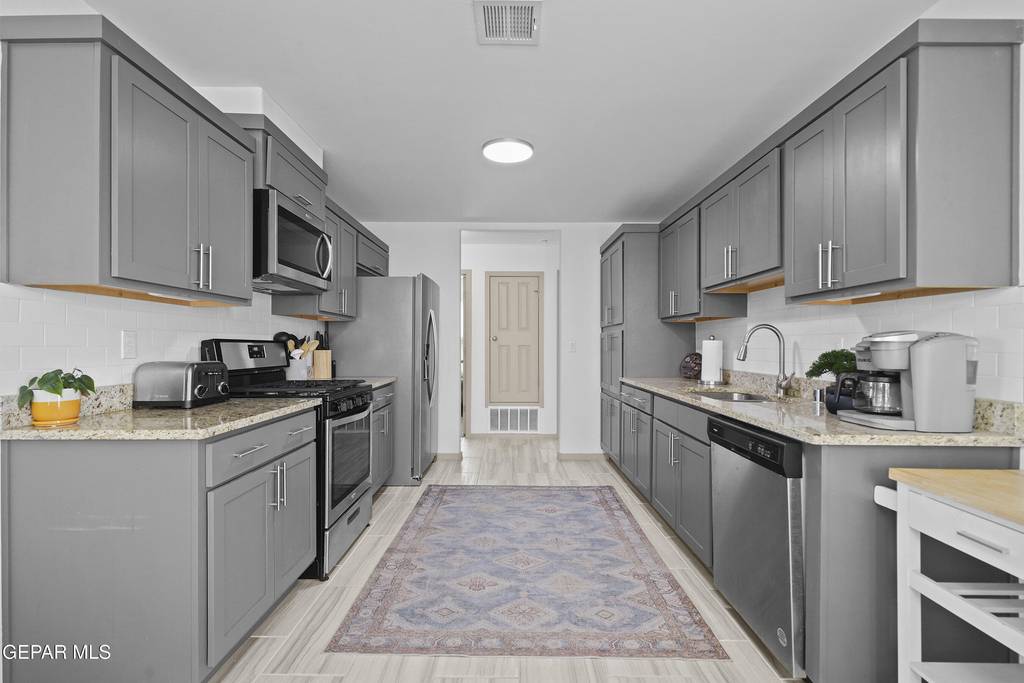 13154 Emerald Isle Street - Photo 20
