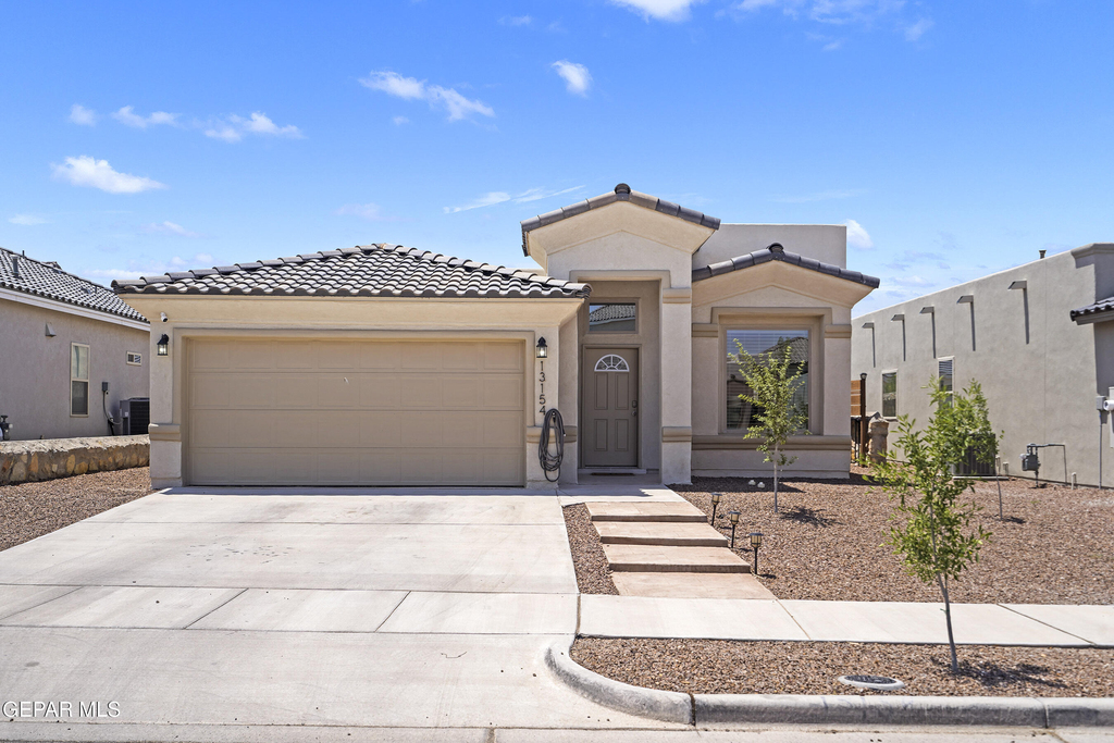 13154 Emerald Isle Street - Photo 0
