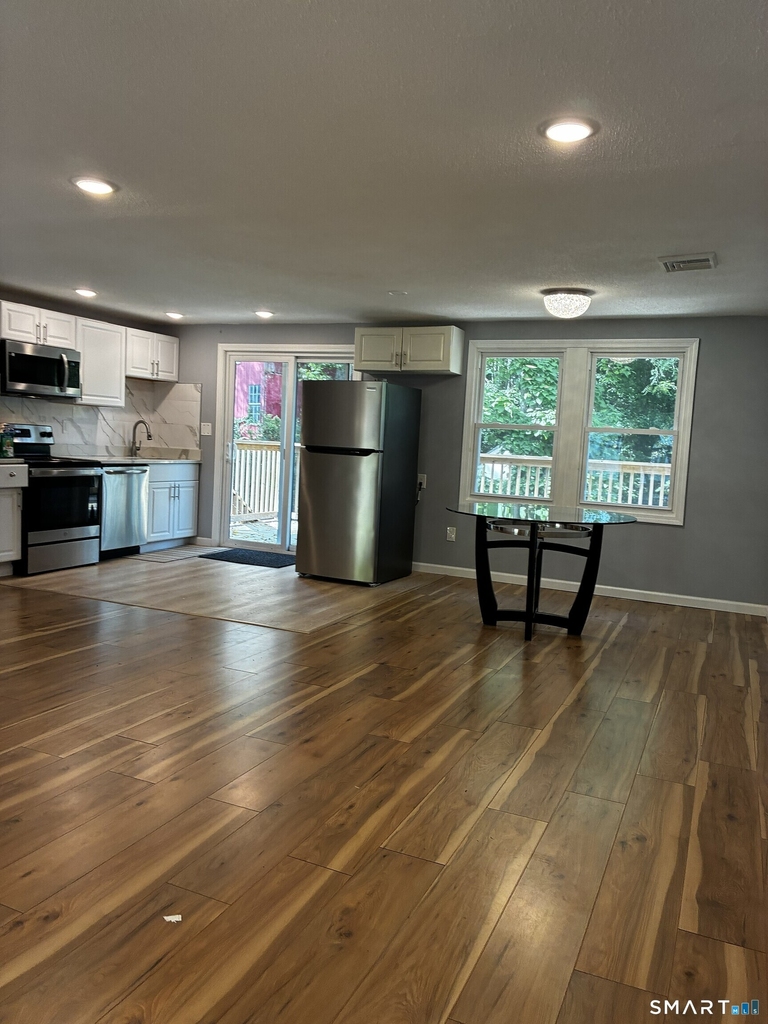 42 Gordon Avenue - Photo 2