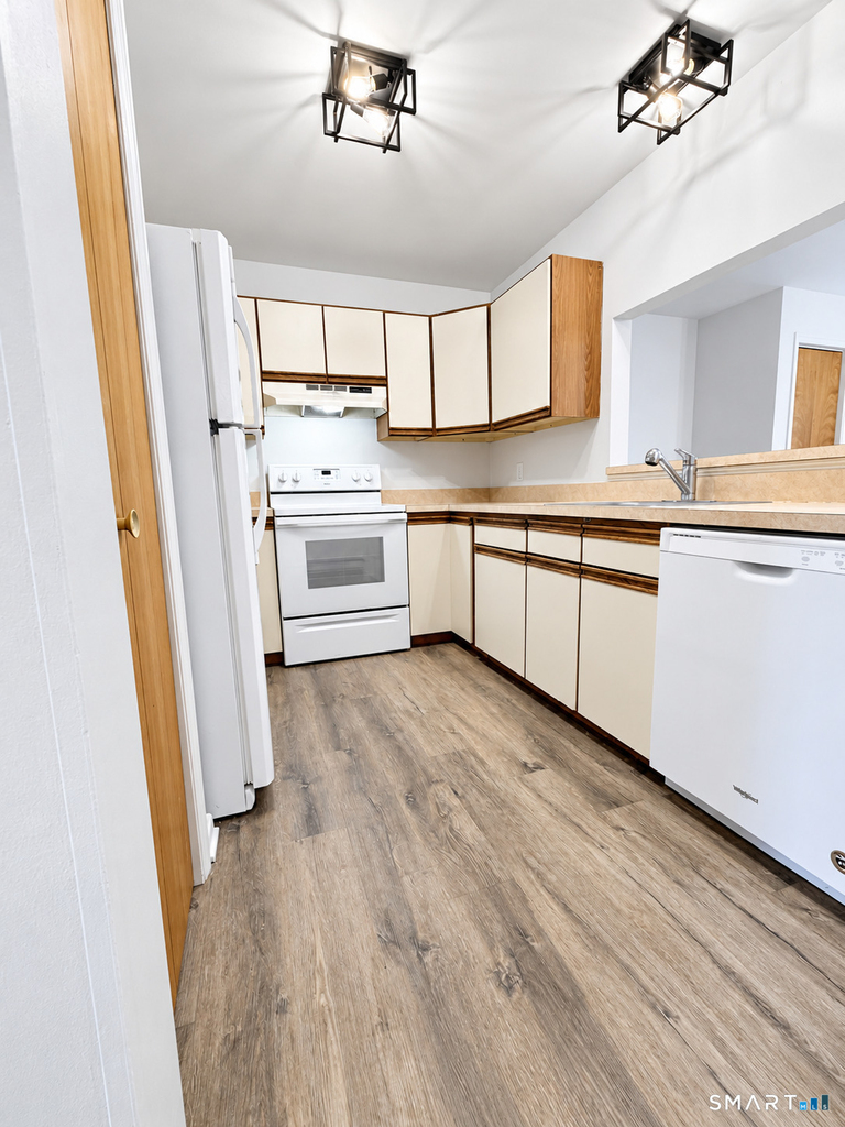 31-33 Railroad Street - Photo 3
