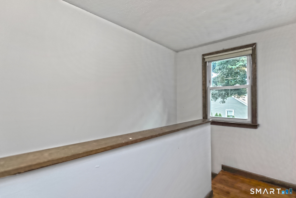 52-54 Pond Point Avenue - Photo 16