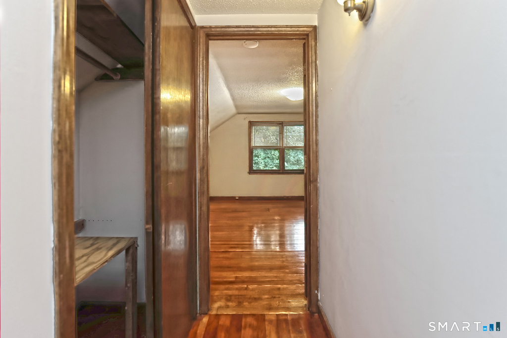 52-54 Pond Point Avenue - Photo 17