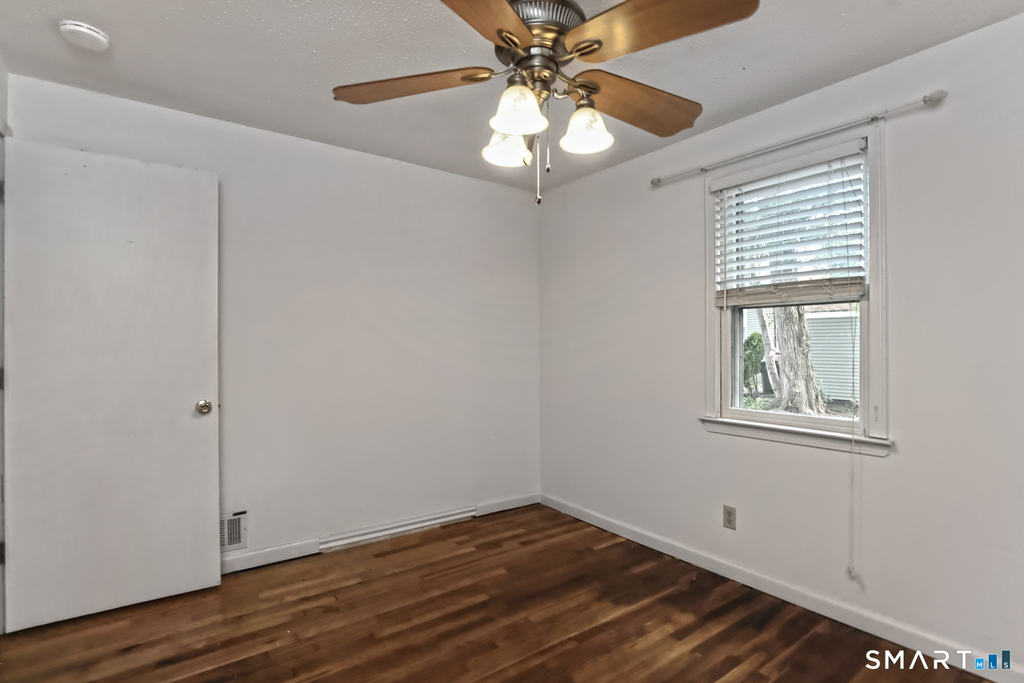 52-54 Pond Point Avenue - Photo 36