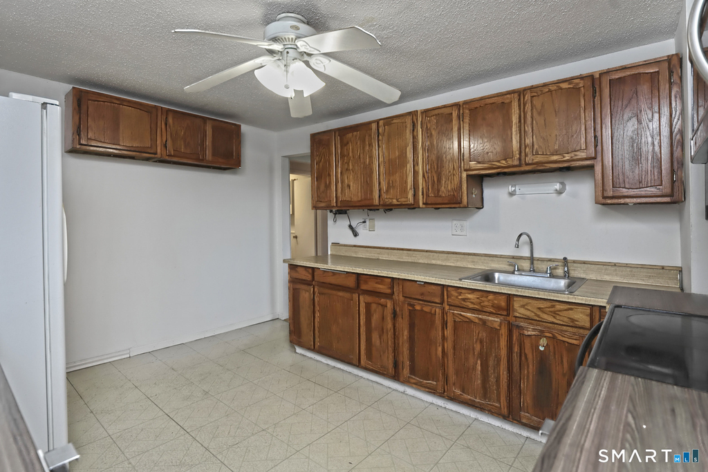 52-54 Pond Point Avenue - Photo 8