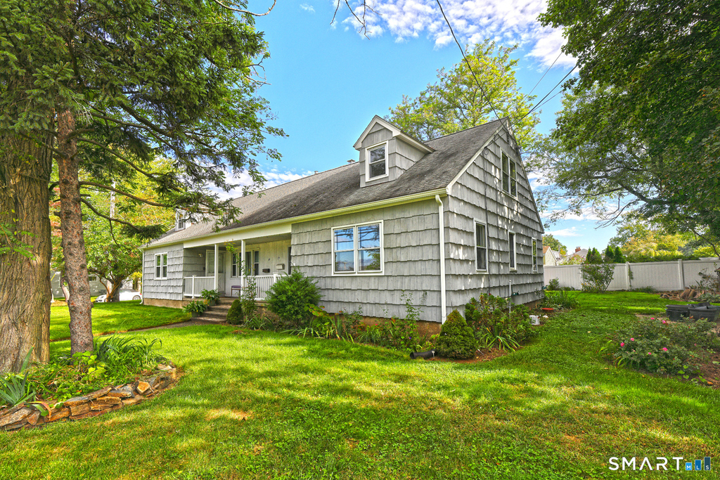 52-54 Pond Point Avenue - Photo 3