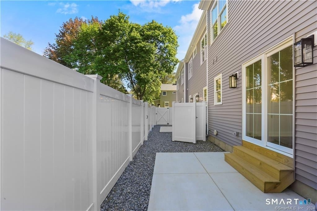 348 Halley Avenue - Photo 32
