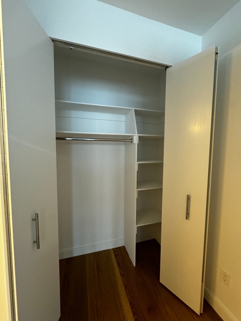 West 57th Street - Photo 9